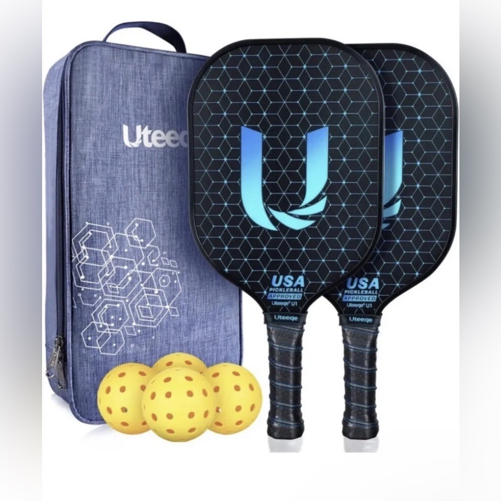 Uteeq Pickleball Paddle Set with Balls
